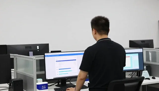 如何有效应对业务趋势变化中的技术开发挑战